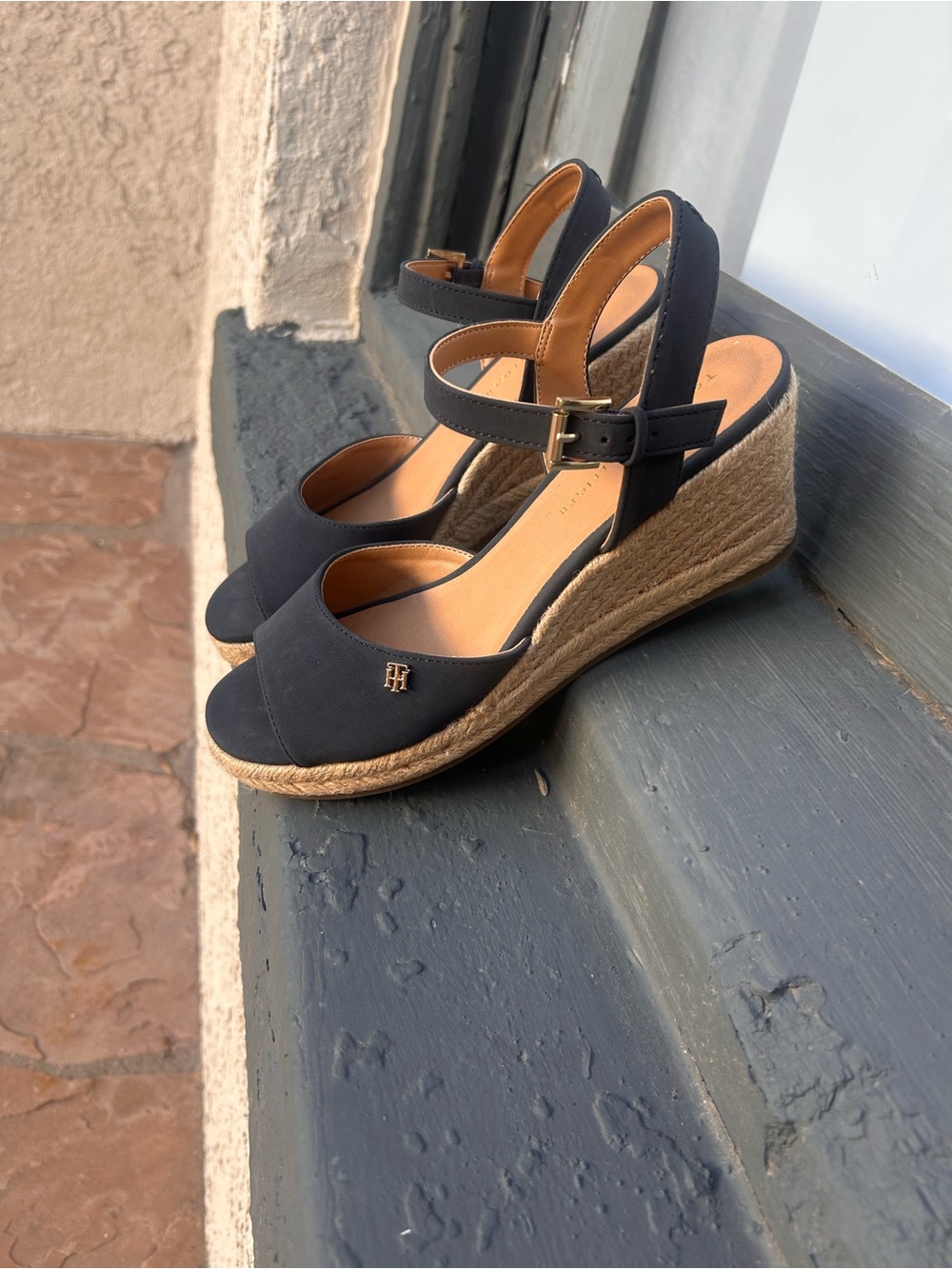 New! Never worn Tommy Hilfiger navy Wedge Sandals with Ankle Strap size 8.5 - Picture 7 of 7